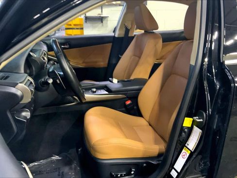 Used 2016 Lexus IS 300 AWD image 7