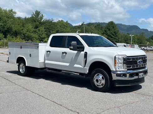 Certified 2025 Ford F350 XL w/ XL Chrome Package AWD/4WD image 1