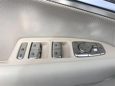 Used 2026 Genesis G70 2.5T Prestige RWD image 22