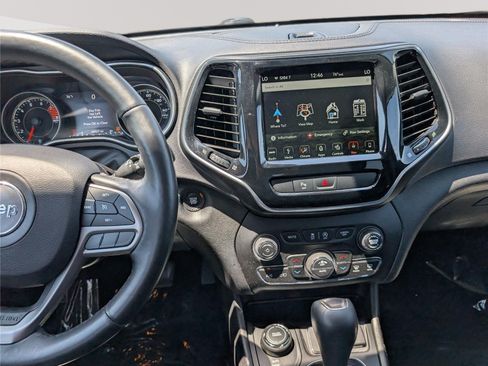 Used 2019 Jeep Cherokee Limited AWD/4WD image 19