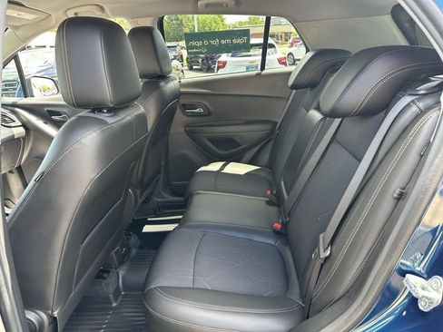 Certified 2020 Chevrolet Trax LT w/ LT Convenience Package AWD/4WD image 15