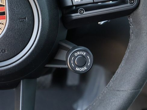 New 2025 Porsche Macan image 30