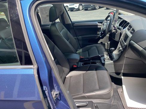 Used 2017 Volkswagen Golf SE FWD image 23