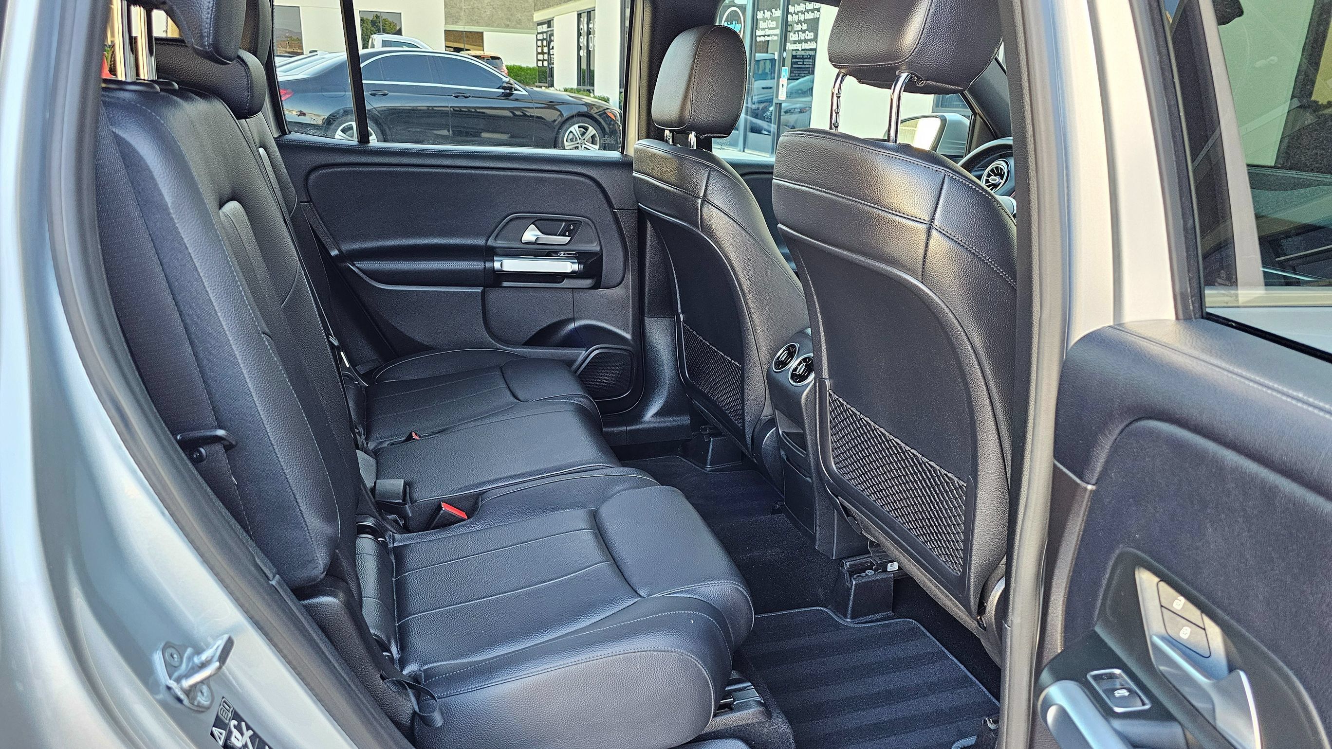Used 2020 Mercedes-Benz GLB 250 image 30