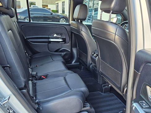 Used 2020 Mercedes-Benz GLB 250 image 30