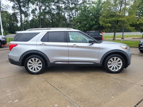 Used 2020 Ford Explorer Limited RWD image 8