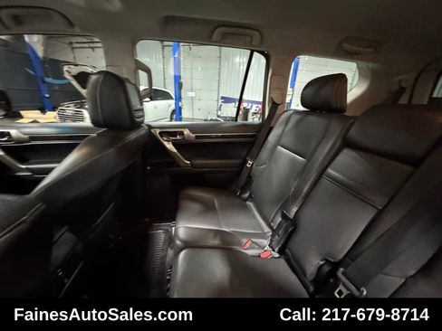 Used 2016 Lexus GX 460 image 44