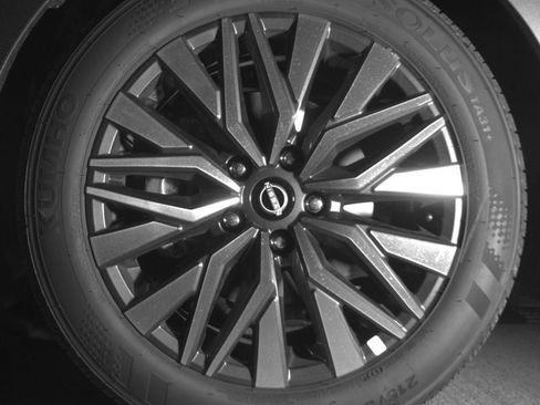 Used 2026 Nissan Altima 2.5 SV FWD image 9