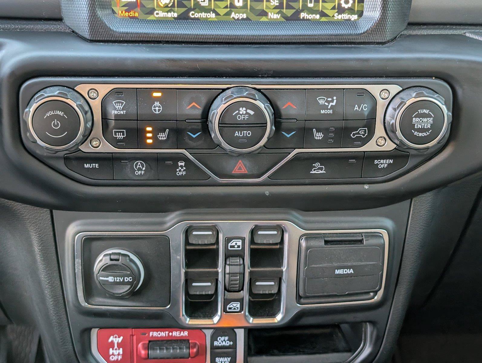 Used 2023 Jeep Gladiator Rubicon w/ LED Lighting Group AWD/4WD image 24