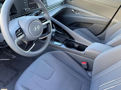 Certified 2025 Hyundai Elantra Blue image 13