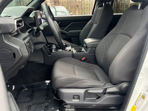 Used 2025 Toyota Tacoma SR image 18