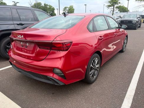 Used 2022 Kia Forte LXS w/ LXS Technology Package FWD image 6