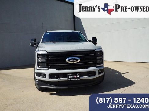 Used 2025 Ford F250 Platinum image 7