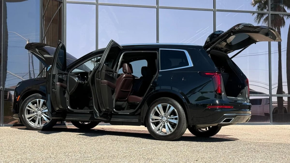 Used 2020 Cadillac XT6 Premium Luxury FWD image 29