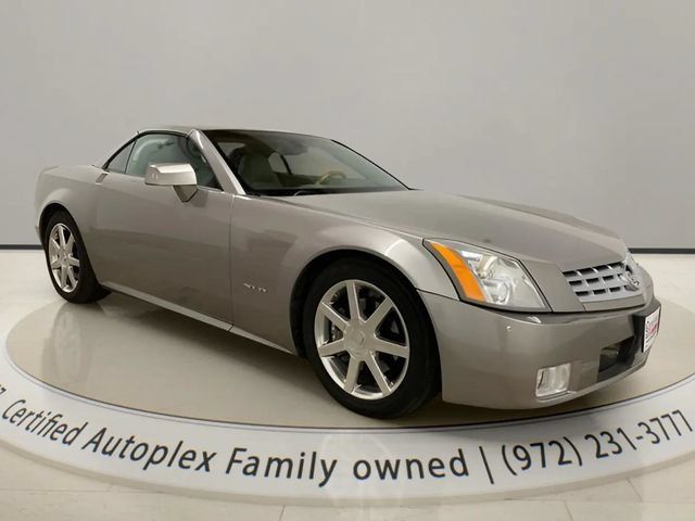 Used 2005 Cadillac XLR RWD image 12