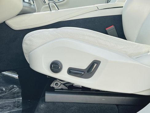 Used 2024 Volvo XC90 B6 Plus w/ Protection Package image 14