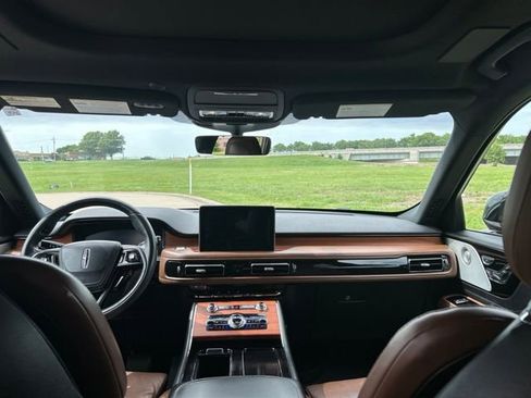 Used 2020 Lincoln Aviator Reserve w/ Equipment Group 202A AWD/4WD image 10