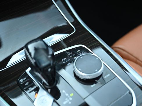 Used 2019 BMW X5 xDrive40i w/ Convenience Package image 32