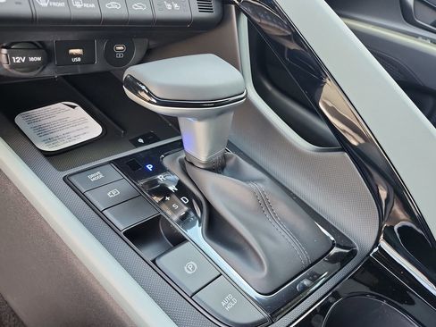 New 2026 Hyundai Elantra Limited FWD image 14