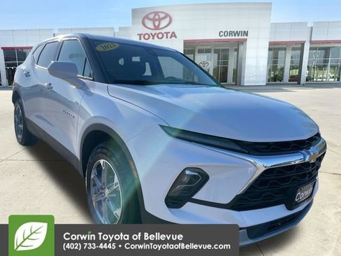 Used 2023 Chevrolet Blazer LT AWD/4WD image 1