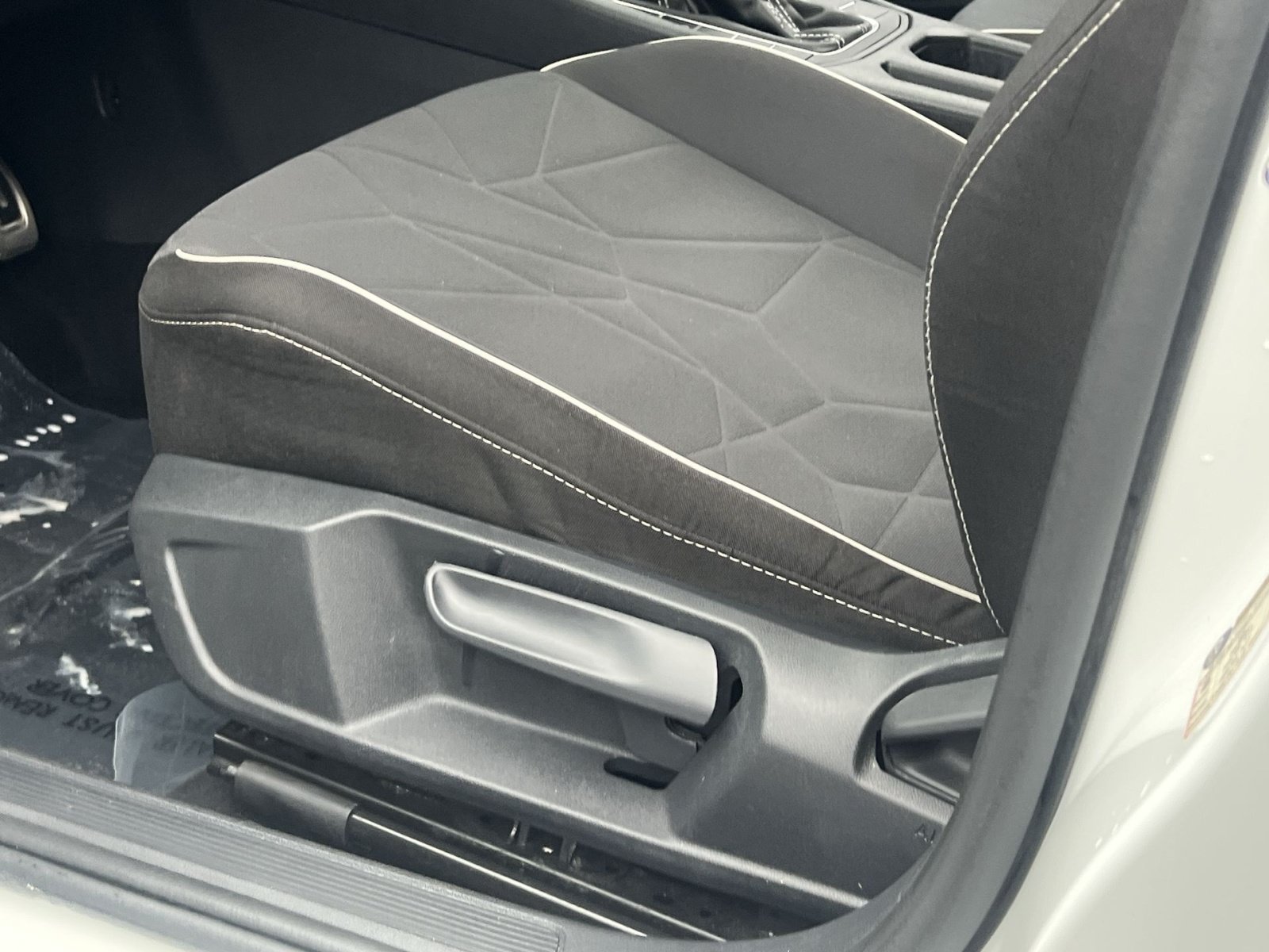 Used 2025 Volkswagen Jetta Sport FWD image 13