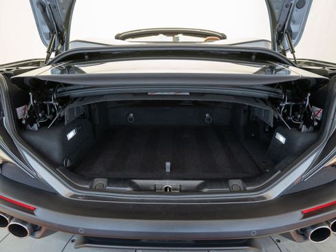 Certified 2019 Ferrari Portofino image 30