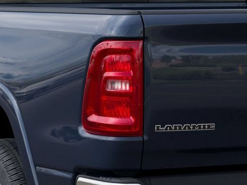 New 2026 RAM 1500 Laramie AWD/4WD image 9