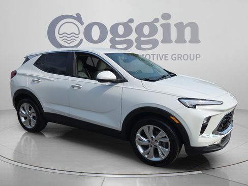 Certified 2024 Buick Encore GX Preferred FWD image 7