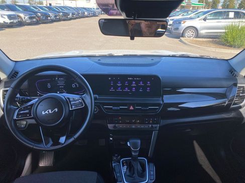 Used 2025 Kia Seltos S image 33