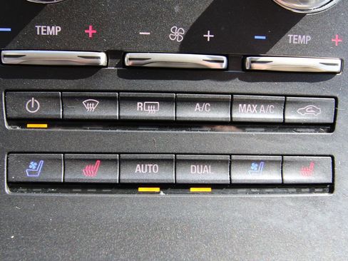 Used 2019 Lincoln Nautilus Reserve image 26