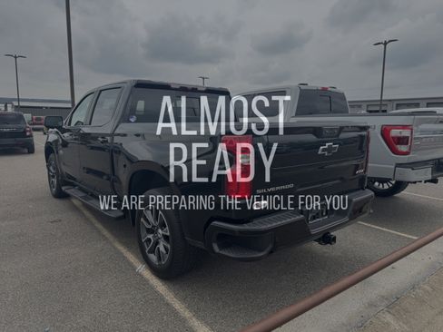 Used 2023 Chevrolet Silverado 1500 RST RWD image 3