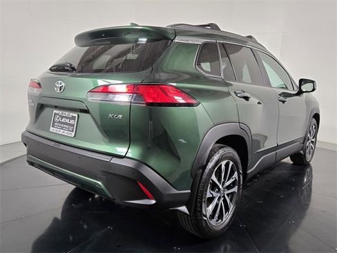 Used 2024 Toyota Corolla Cross XLE image 6