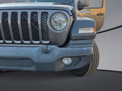 Used 2020 Jeep Gladiator Sport w/ Quick Order Package 24S AWD/4WD image 35