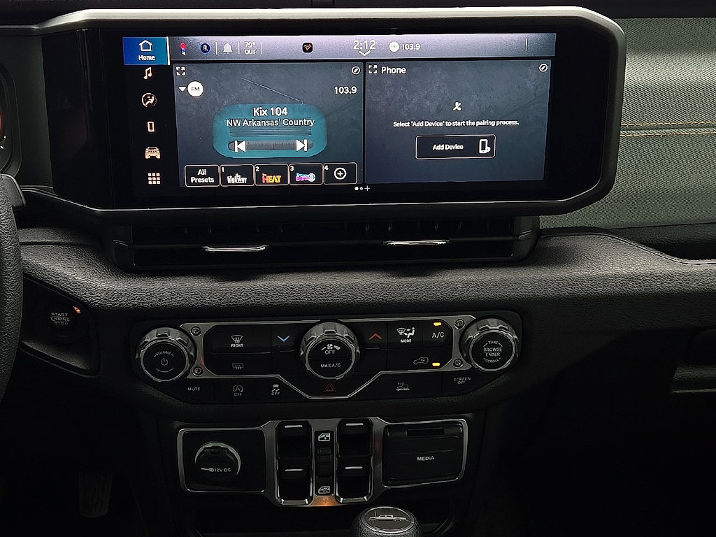 Used 2025 Jeep Gladiator Sport AWD/4WD image 10