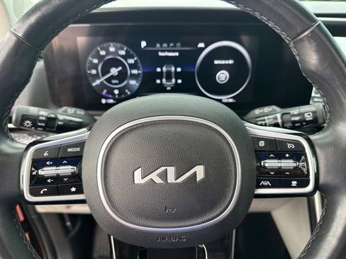 Used 2023 Kia Carnival SX Prestige FWD image 33