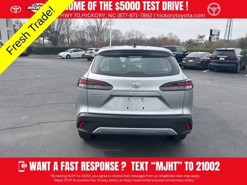 Used 2026 Toyota Corolla Cross L image 4