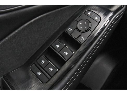 Used 2025 Nissan Rogue SV image 20