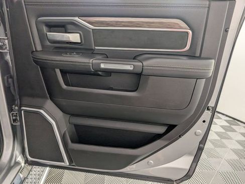 Used 2019 RAM 2500 Laramie AWD/4WD image 33