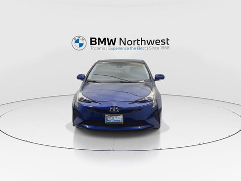 Used 2018 Toyota Prius Two w/ Prius Two Safety Plus Package FWD image 8