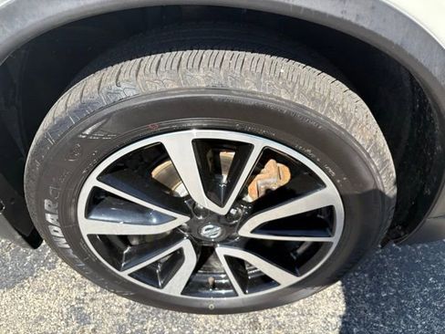 Used 2020 Nissan Rogue S AWD/4WD image 19