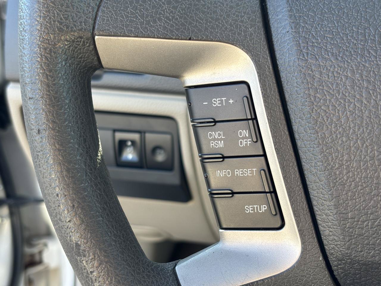 Used 2010 Ford Fusion SE FWD image 20
