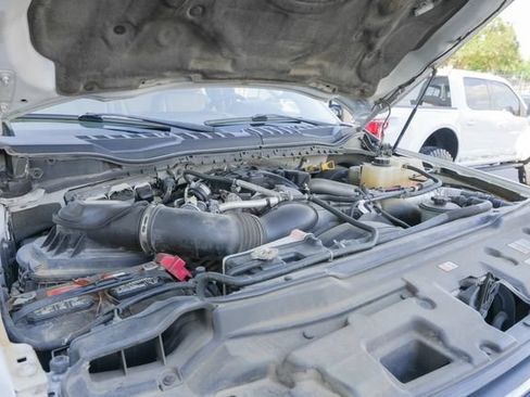 Used 2018 Ford F350 Lariat w/ Lariat Value Package AWD/4WD image 32