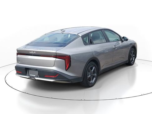 Used 2025 Kia K4 FWD image 4