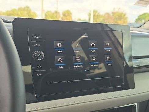 Used 2025 Volkswagen Taos S image 18