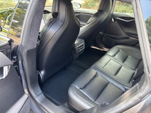 Used 2018 Tesla Model S 75D image 31