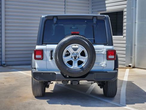 Used 2021 Jeep Wrangler Unlimited Sport image 7