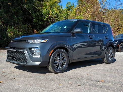 Certified 2021 Kia Soul S image 1