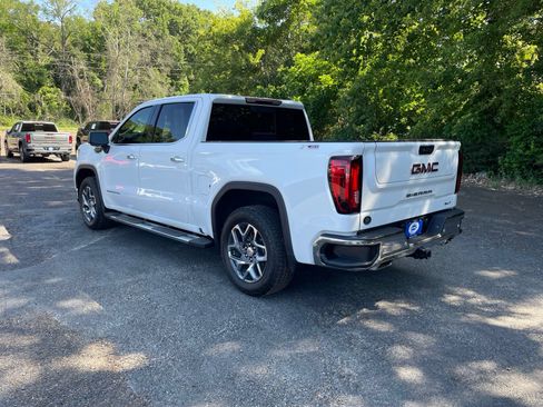 Used 2025 GMC Sierra 1500 SLT w/ SLT Premium Plus Package AWD/4WD image 3
