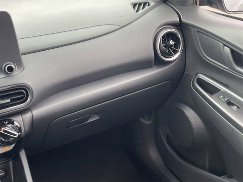 Used 2023 Hyundai Kona SEL image 15