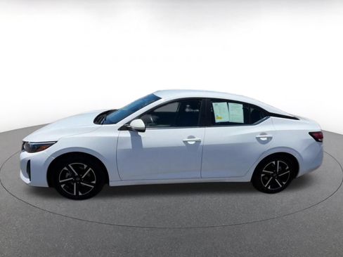 Used 2025 Nissan Sentra SV FWD image 8